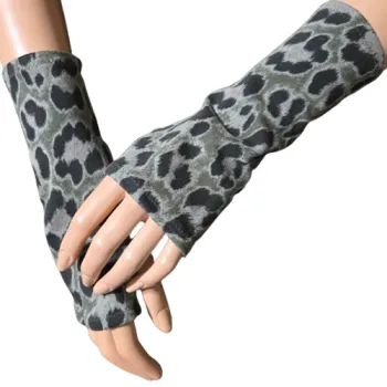 gotyckie mitenki panterka