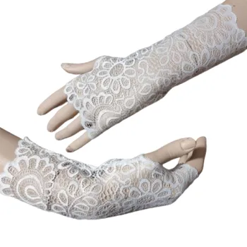 ślubne białe mitenki