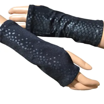 gotyckie mitenki czarne jak skóra