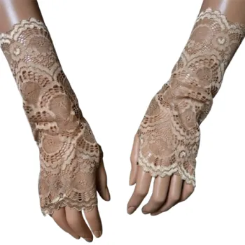 jasno brązowe mitenki z koronki