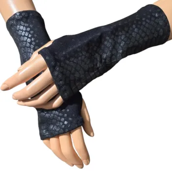 mitenki na kciuk gotyckie jak skóra