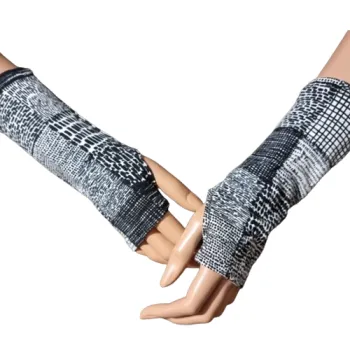 mitenki biało czarne