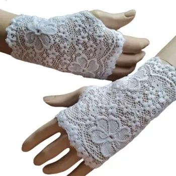 białe mitenki koronka