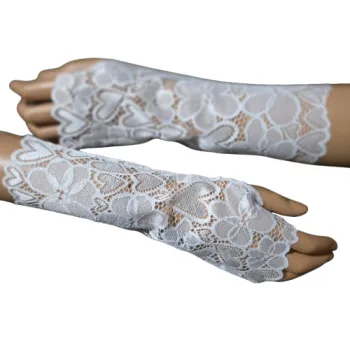 mitenki na kciuk z białej koronki w serduszka