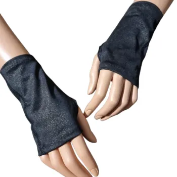 gotyckie błyszczące mitenki