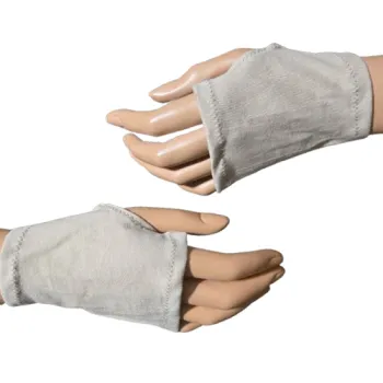 króciutkie mitenki beżowe