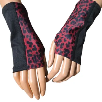 czarno czerwona panterka